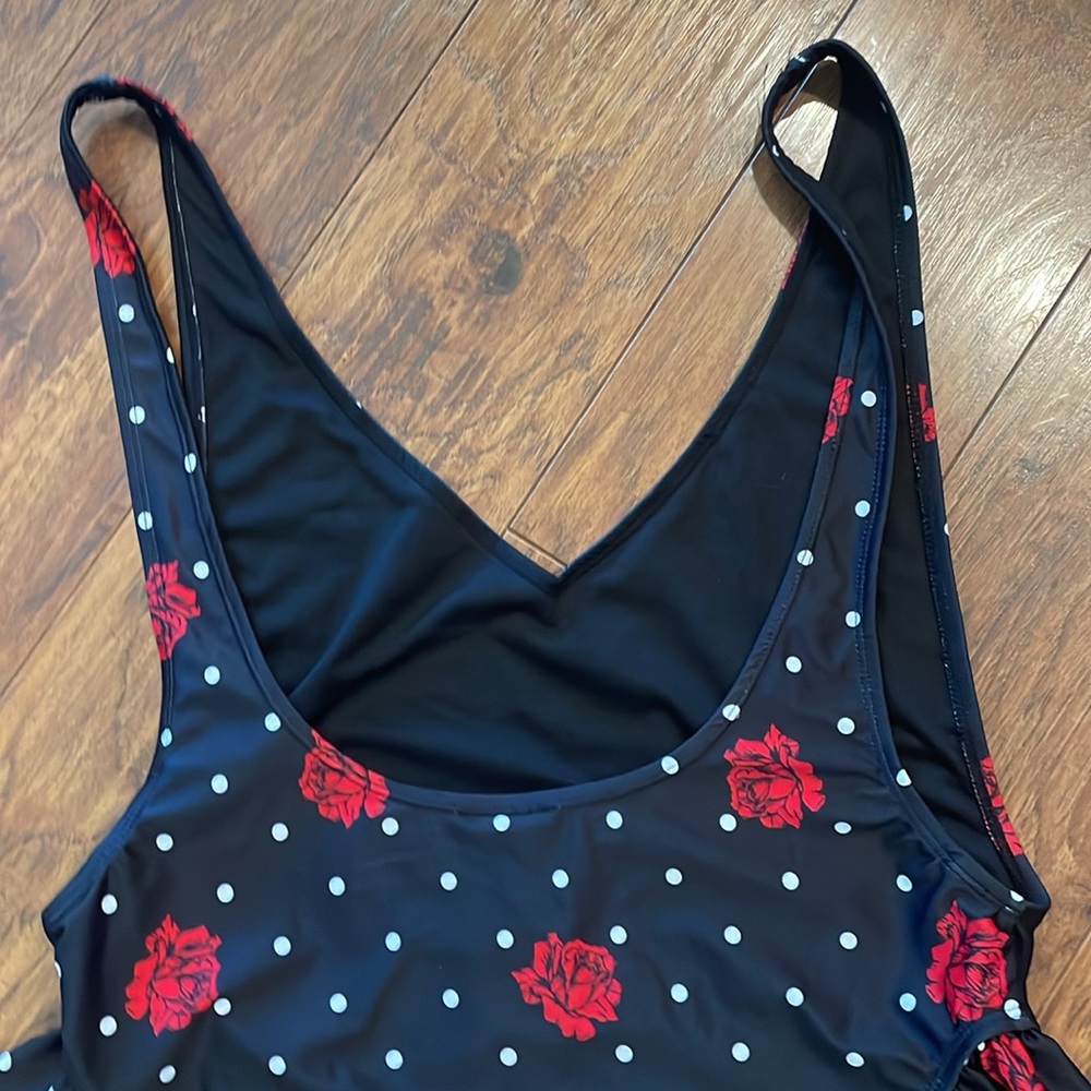 NWT’s Motel Rocks Kiki Swimsuit In Cuban Rose Red Black & White Polka Dot L - Picture 8 of 12